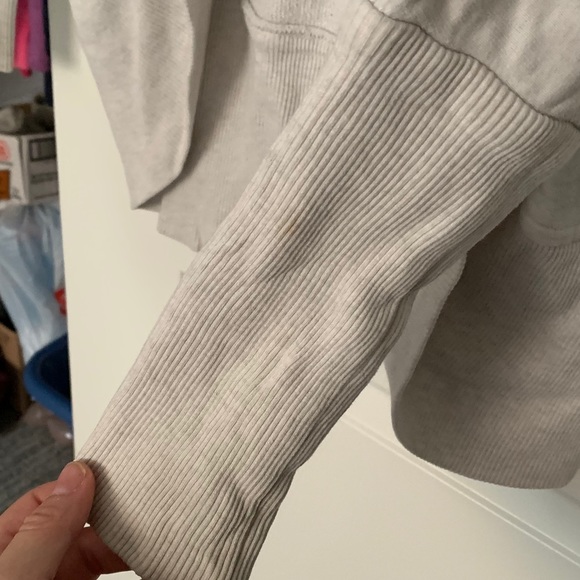 Wilfred by Aritzia Diderot Sweater Size Small - Picture 6 of 8